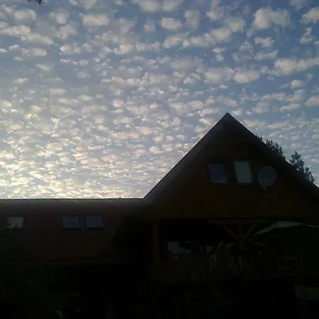 Dom Lech Kaszuby Do 8 Os. Hébergement de vacances *