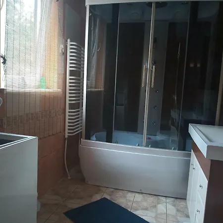 Dom Lech Kaszuby Do 8 Os. Hébergement de vacances